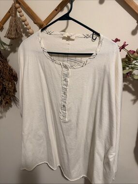 Easel Cream Button-Front Long Sleeve Top